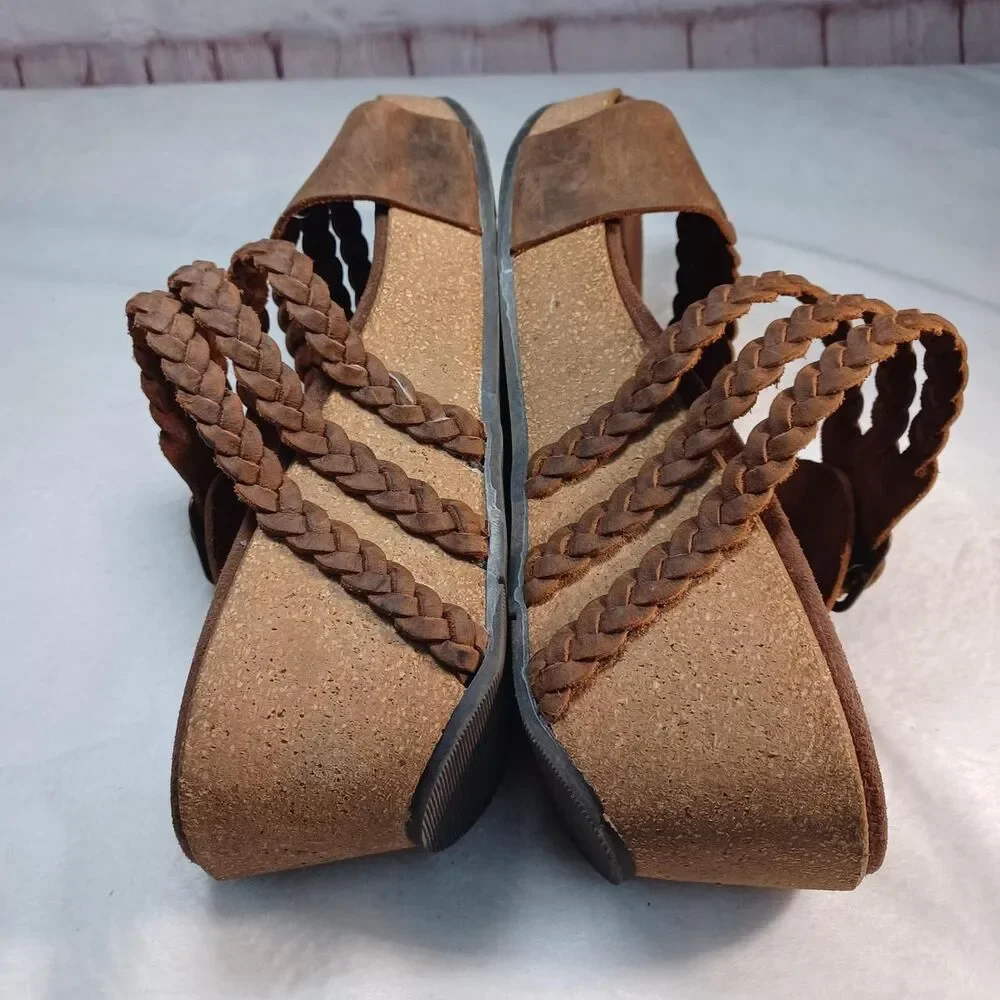 White-mountain Women's Brown and Tan Sandals